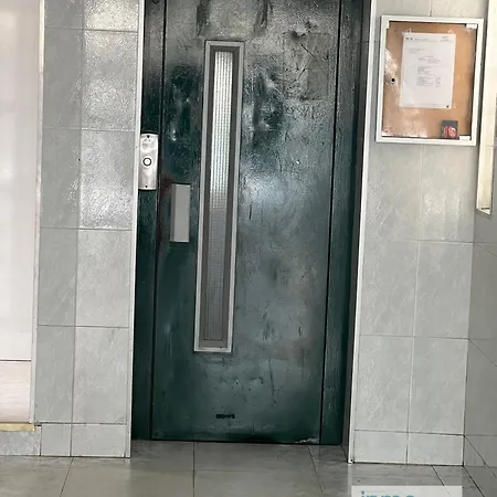 La Sirena Center 아파트